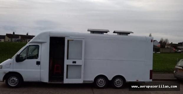 Lakeside Bölgesinde Belediye'den alınan yeri ile birlikte satılık kebab burger van