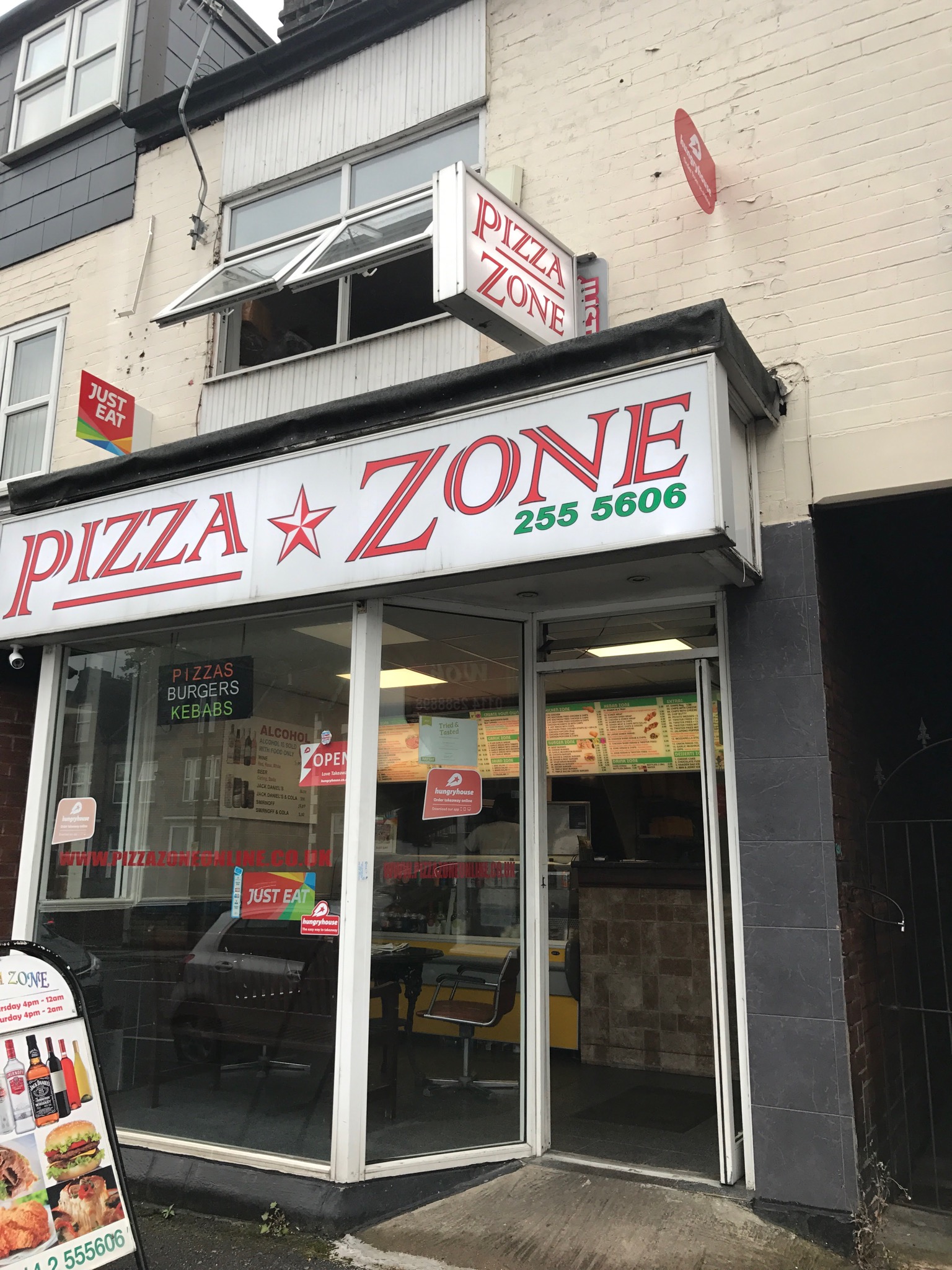 Satılık Pizza Kebab Alkol ve Gece Lisanslı Dükkan