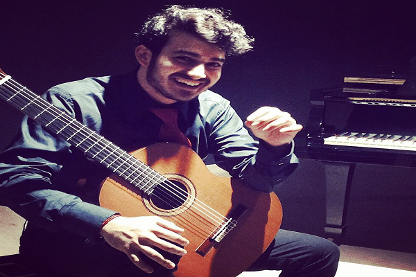 Classical Guitarist, Private Guitar Tutor and Concert Artist